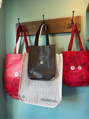 🔥🆕🔥 Lululemon Reusable Shopper Tote Bags - Lot of 4 (Team Canada + Classic)